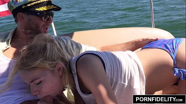 Mostrar PORNFIDELITY Alina West follada por el culo en un barco mis películas