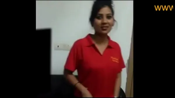 Näytä Mallu Kerala Air hostess sex with boyfriend caught on camera elokuvani