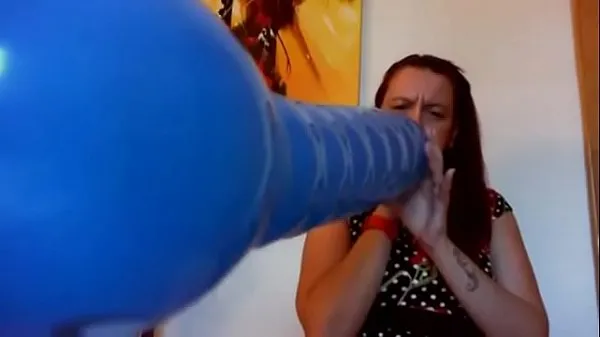 Show Big blue balloon for you and a great wet orgasm for my pussy my Movies