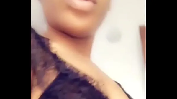 Zobraziť Nigeria Lagos girl displaying her nipples moje filmy