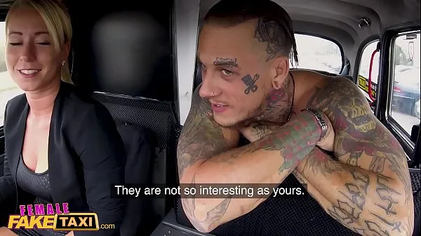 Показать Female Fake Taxi, татуированный мужик возбуждает сексуальную блондинку мои фильмы