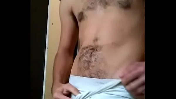 Näytä Chubby and hairy boy jacking off elokuvani