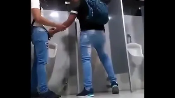 Mutasd a Blowjob in the bathroom filmjeimet