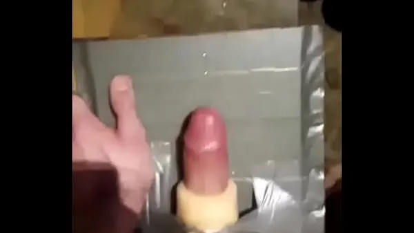 Big dick WhiteBoiF Pounding toy hard till a cumshot私の映画を表示