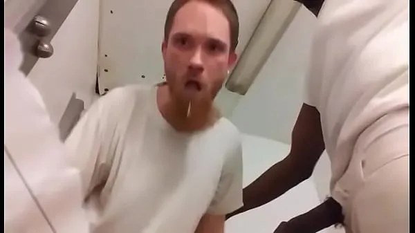 Prison masc fucks white prison punkFilmlerimi göster