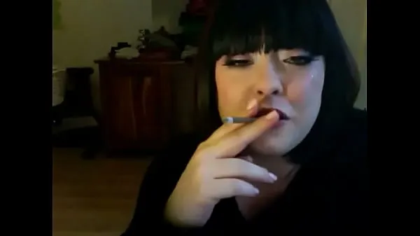 Mostra Goth Slut Smokes 2 More Cigarettesi miei film