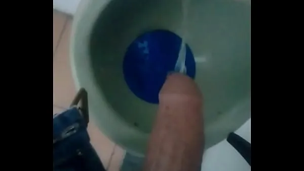 Mostrar Huge cock peeing excited meus filmes