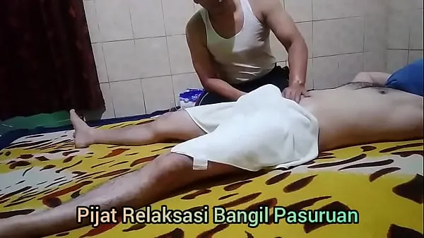 Show Straight man gets hard during Thai massage my Movies