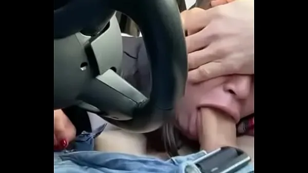 Zobraziť blowjob in the car before the police catch us moje filmy