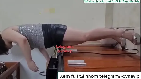 แสดง Việt Nam | Con trai bóp vú mẹ kế khi bố vắng nhà | xem full tại t.me/vnevip ภาพยนตร์ของฉัน