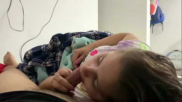 Hiển thị My little stepdaughter plays with my cock in her mouth while we watch a movie (She doesn't know I recorded it Phim của tôi