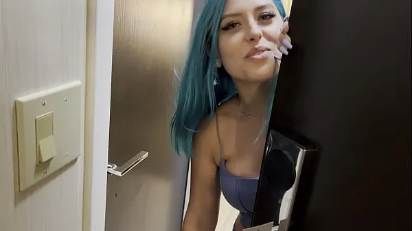 Tampilkan Casting Curvy: Blue Hair Thick Porn Star BEGS to Fuck Delivery Guy Film saya