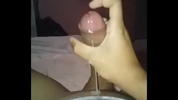 Mostrar masturbándome y disfrutando delicioso mis películas