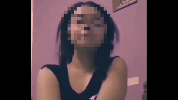 She gets hot and sends me her video of herself touching herself मेरी फ़िल्में दिखाएँ