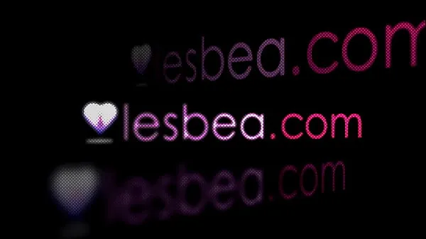 Mostrar Lesbea Hermosas chicas checas pequeñas románticas digitación y comiendo coños orgasmos con tetas pequeñas mujer joven mis películas