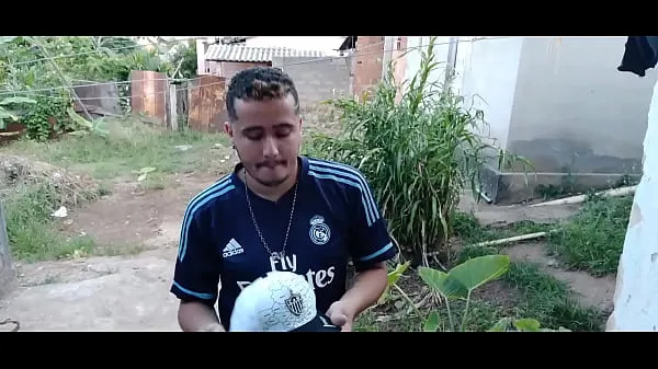 O Amigo da escola deu o rabo pro jogadorFilmlerimi göster