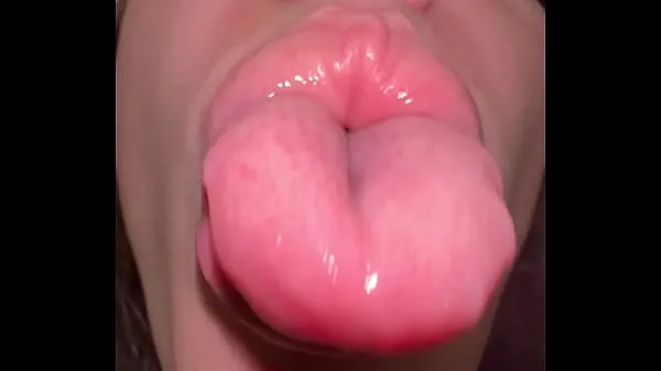 Mostrar Dumb whore Dommylips is making their slutface and showing off tongue mis películas