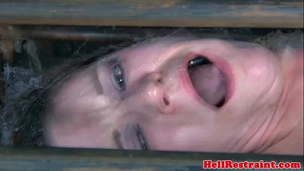 Pokaż Caged submissive in drowning fetishmoje filmy